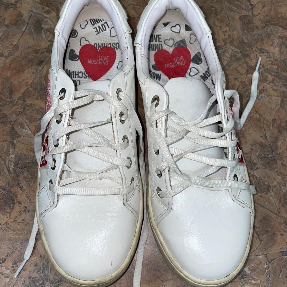 Love Moschino Women's White and Red embellished Trainers size 8 - Picture 3 of 7